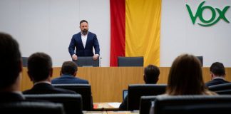 Chiringuito de Abascal y sus sombras políticas