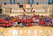 Deportistas de Candelaria 2026: gala y premiados Numerosos deportistas de distintas edades y clubes de Candelaria reunidos en un pabellón deportivo para celebrar los reconocimientos de 2026.